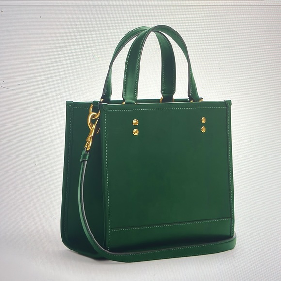 🛷 DISNEY X COACH DEMPSEY TOTE 22  AND CORNER ZIP WRISTLET WITH SLED MOTIF 🛷 - Picture 13 of 16